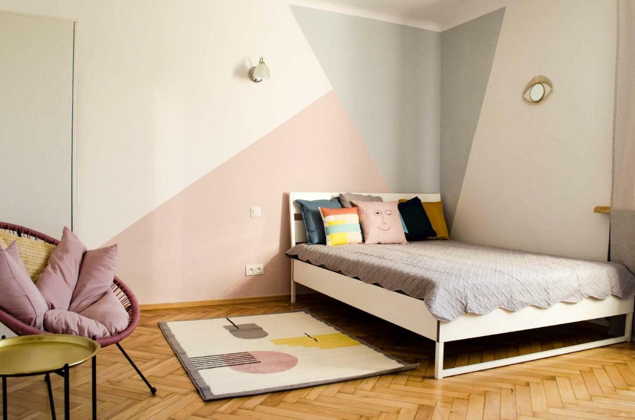 New Life Apartment Next To Metro Station Варшава Екстериор снимка