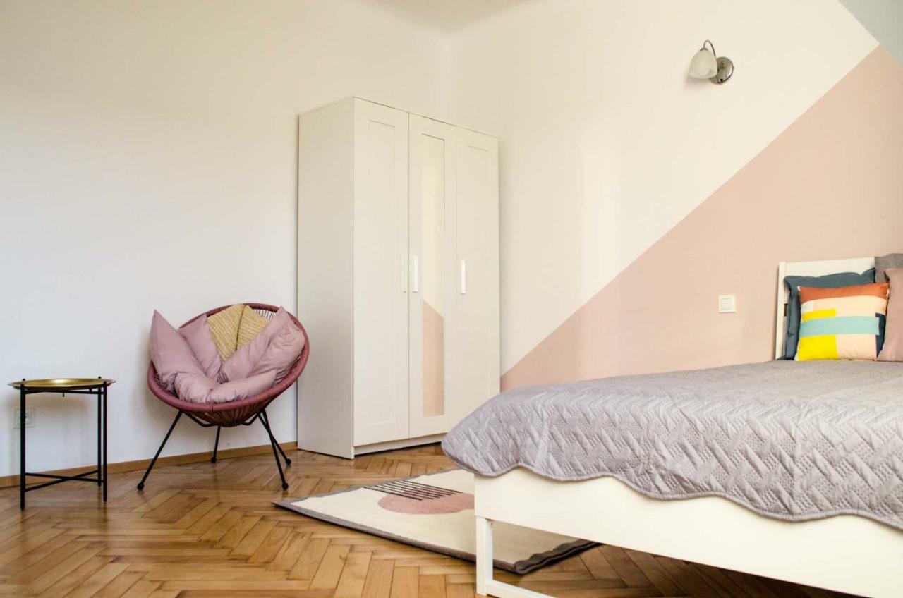 New Life Apartment Next To Metro Station Варшава Екстериор снимка